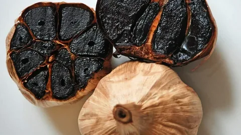 تصویر 2 از سیر سیاه تبریز کبابی با عطر طبیعی